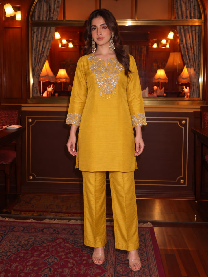 Tisca Flax Handwork Suit Set
