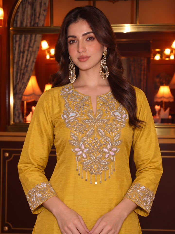 Tisca Flax Handwork Suit Set