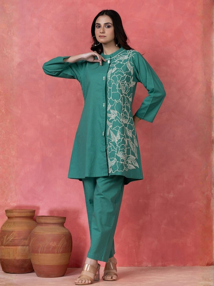 Gaur kelly embroidery cotton co-ord set