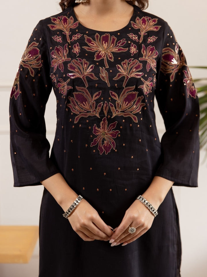 Kamli raven embroidery co-ord set