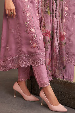 Pavni Lilac Pakistani Embroidery Suit Set