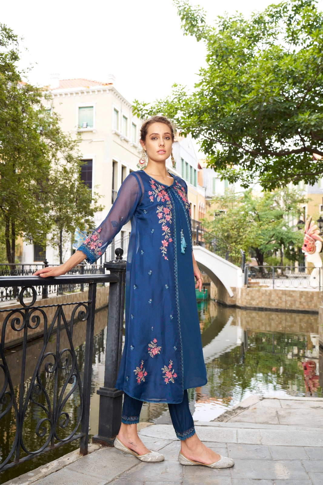 SIREESHA AZURE EMBROIDERY DESIGNER ORGANZA JACKET SET