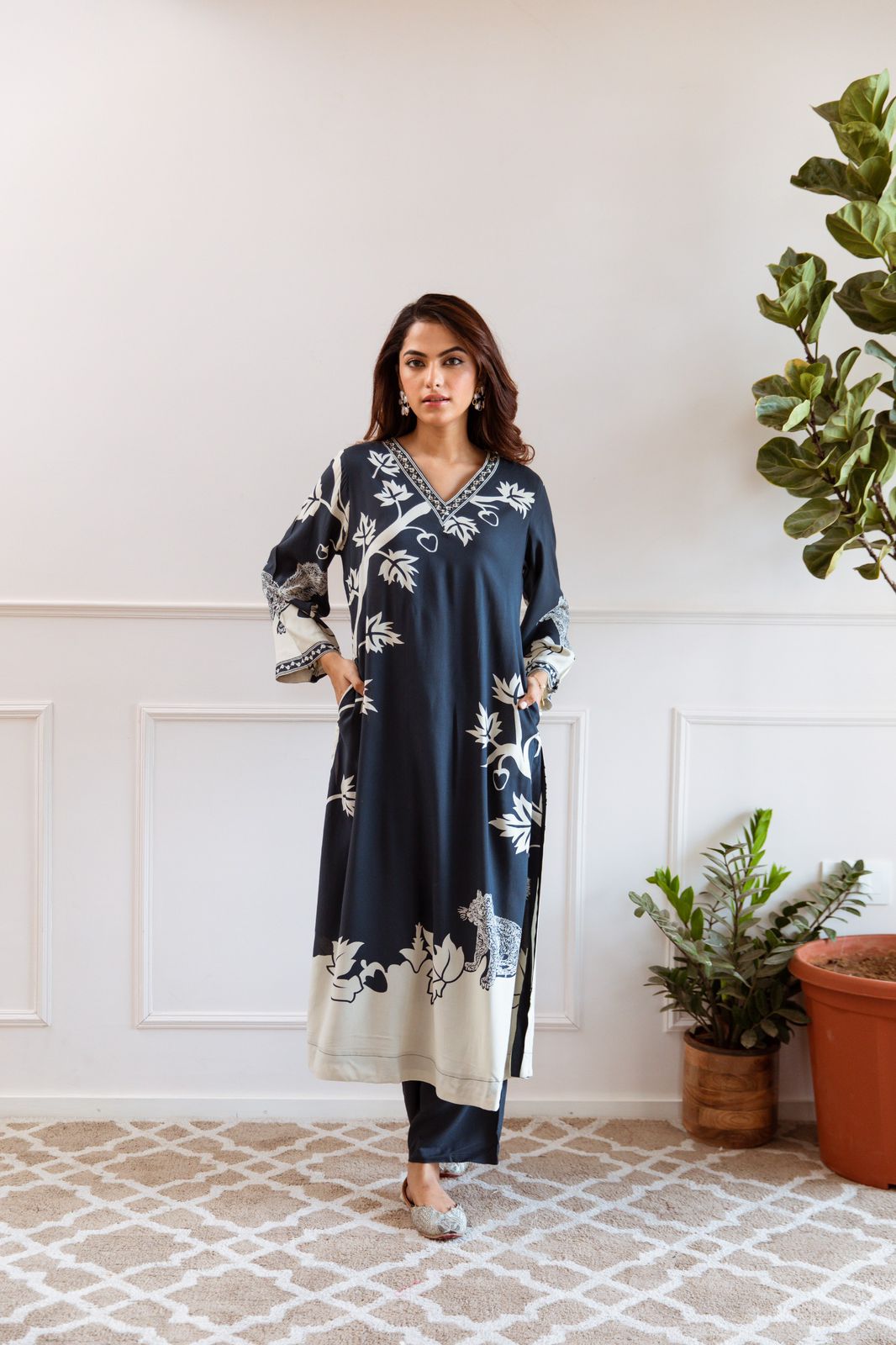 JAGDEEP AZURE PRINTED KURTA PANT SET