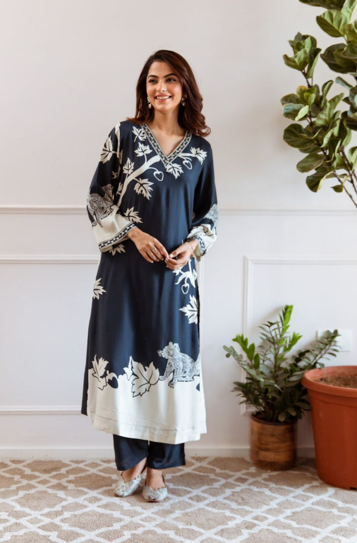 JAGDEEP AZURE PRINTED KURTA PANT SET