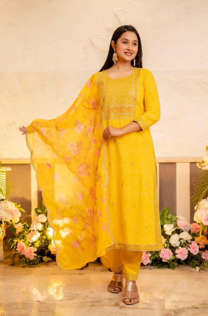 Gunjan Sunflower Cotton Suit Set