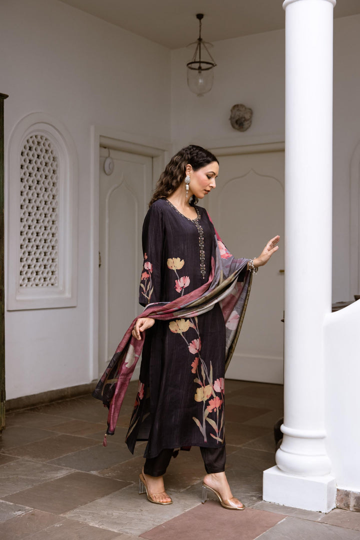 Navdha Onyx Elegant Suit set