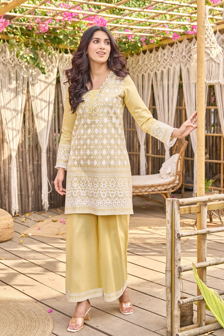 Ayat Amber Embroidered Lawn Co-ord Set