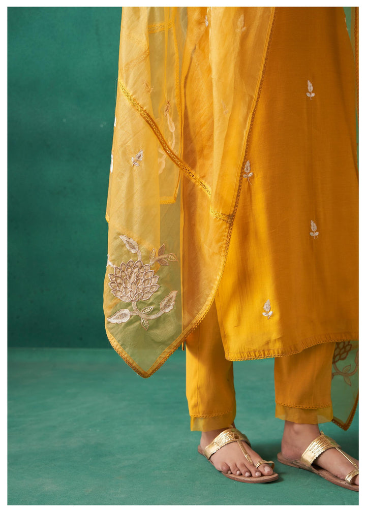 Nadira honey embroided Lawn suit set