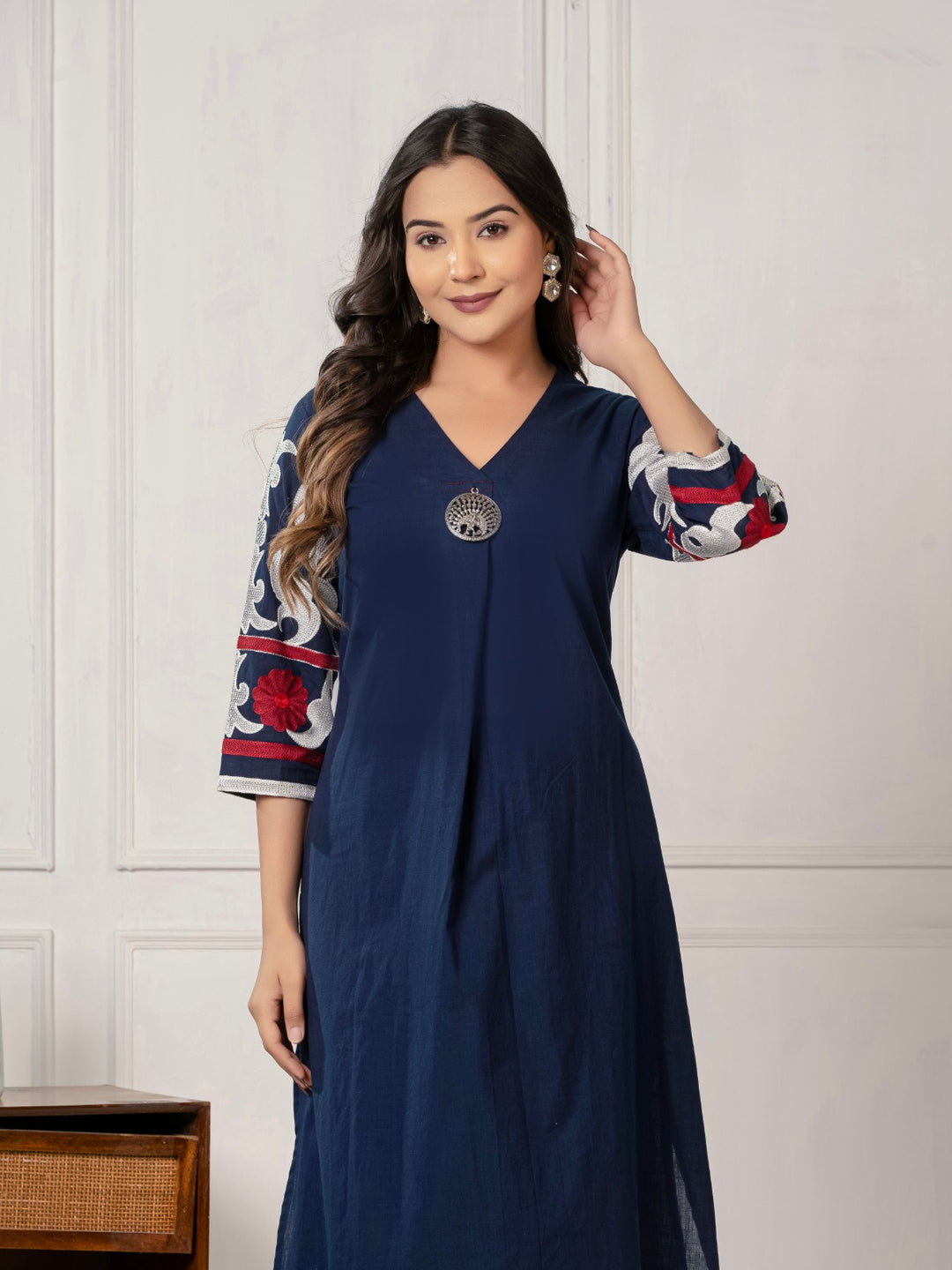 Mika Hibis Embroidery Kurta Pant Set