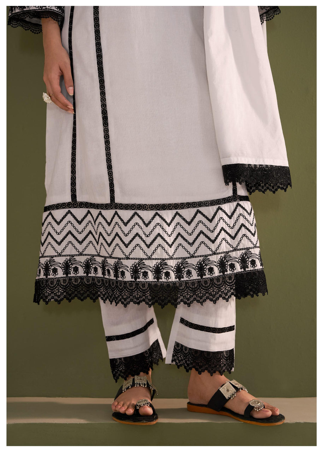 Nadira Seashell Embroidery Suit Set