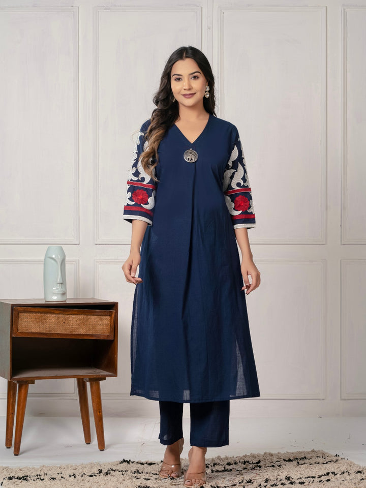 Mika Hibis Embroidery Kurta Pant Set