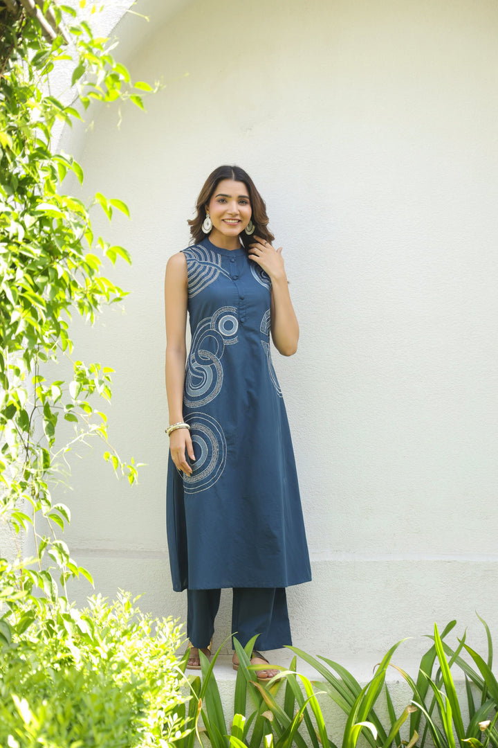 Sagarika Hibis Embroidery kurta pant set