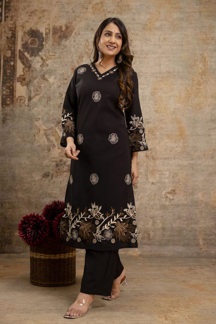 Samiha Carbon Embroidery kurta pant set