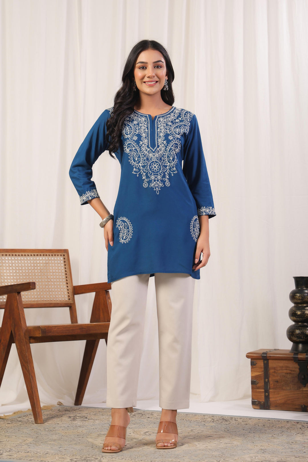 Cyra Hibis Embrodiery Top