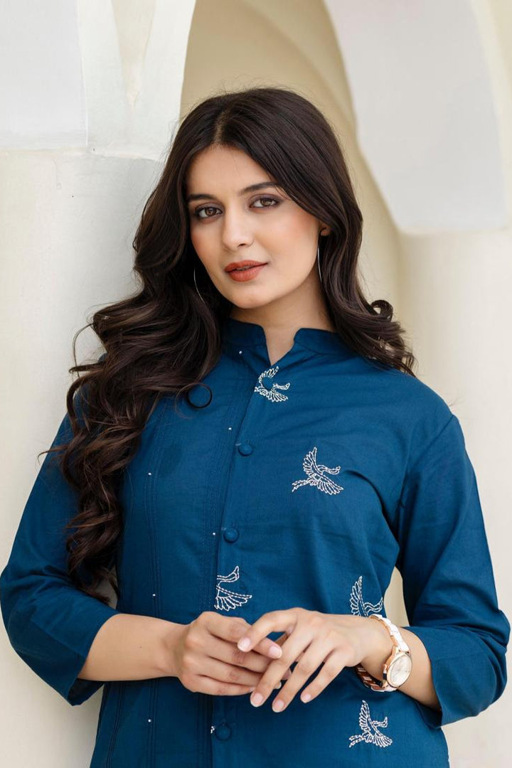 Mokabara Hibis Embroidery Cotton Kurta Pant Set