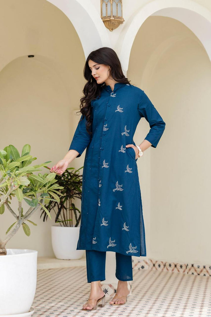 Mokabara Hibis Embroidery Cotton Kurta Pant Set