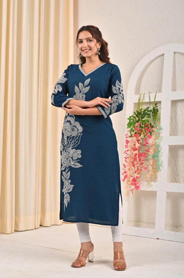 Sarvari Lapis Embroidered Kurti