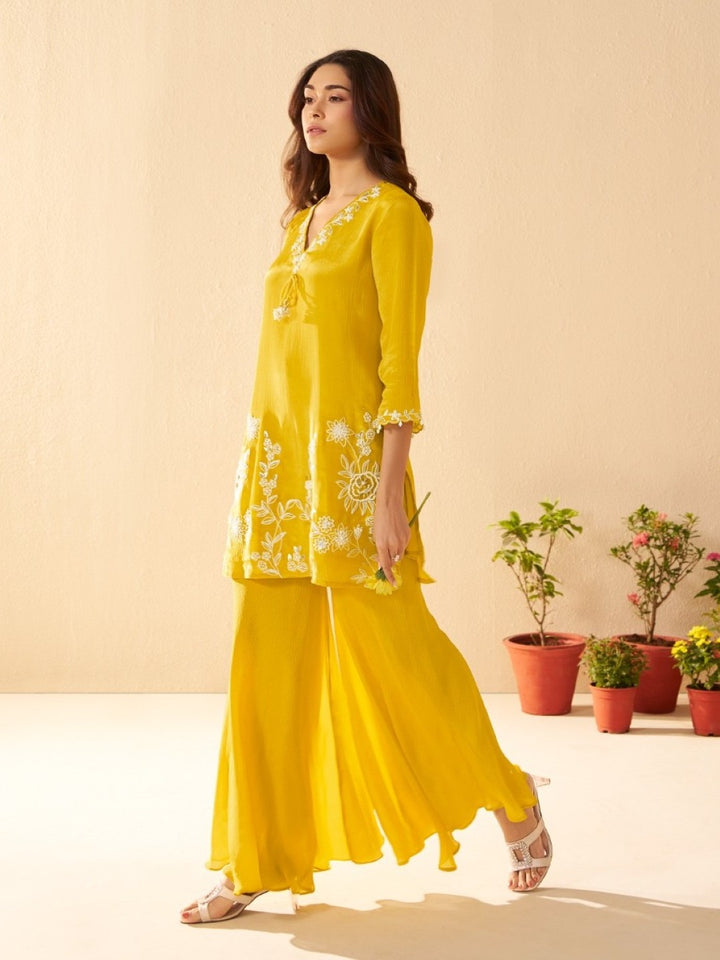 Albeli Maize Embroidery Premium Suit Set