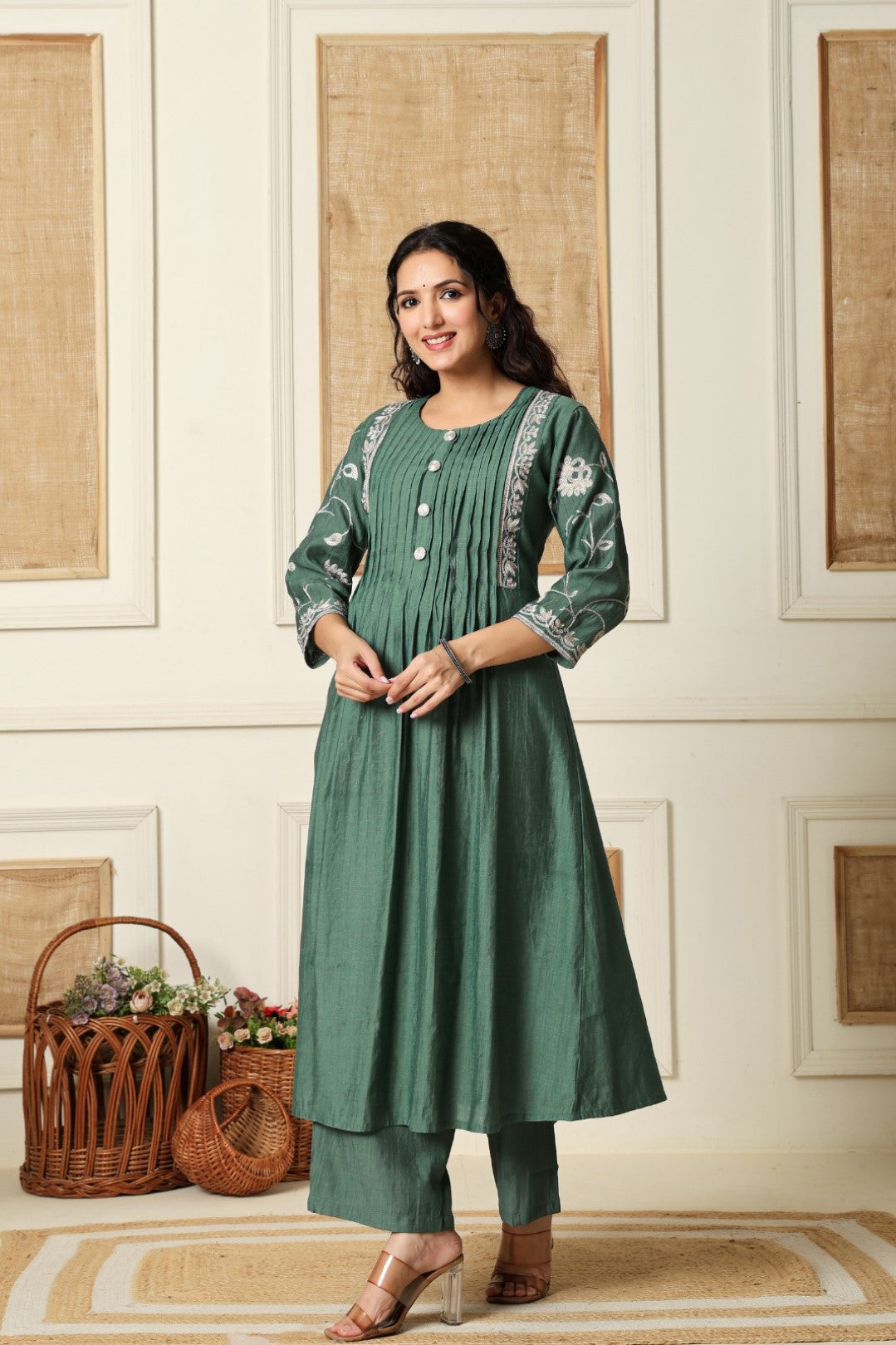 Sumaiya Fern Embroidery Kurta Pant Set