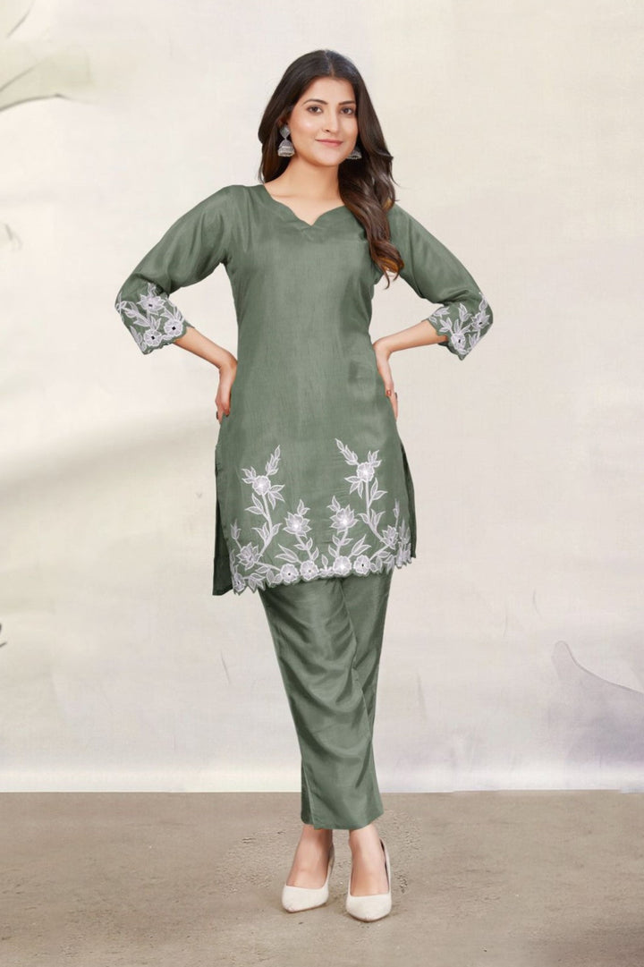 Divya kelly embroidery co-ord set