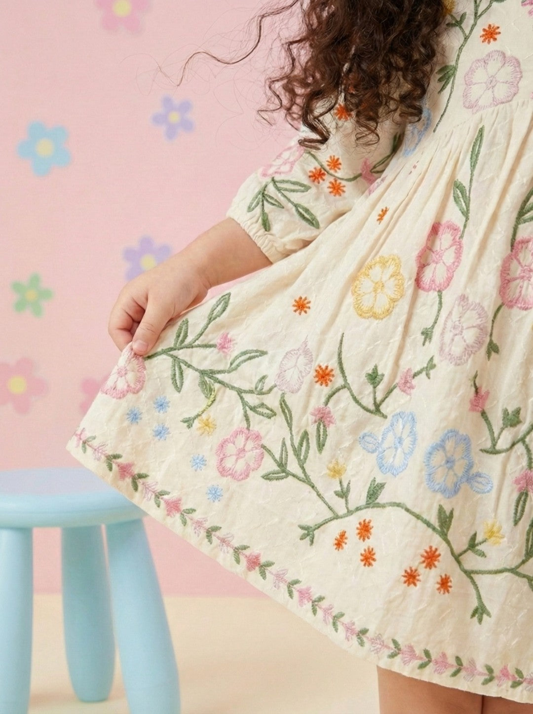 Joy daisy embroidery cotton dress