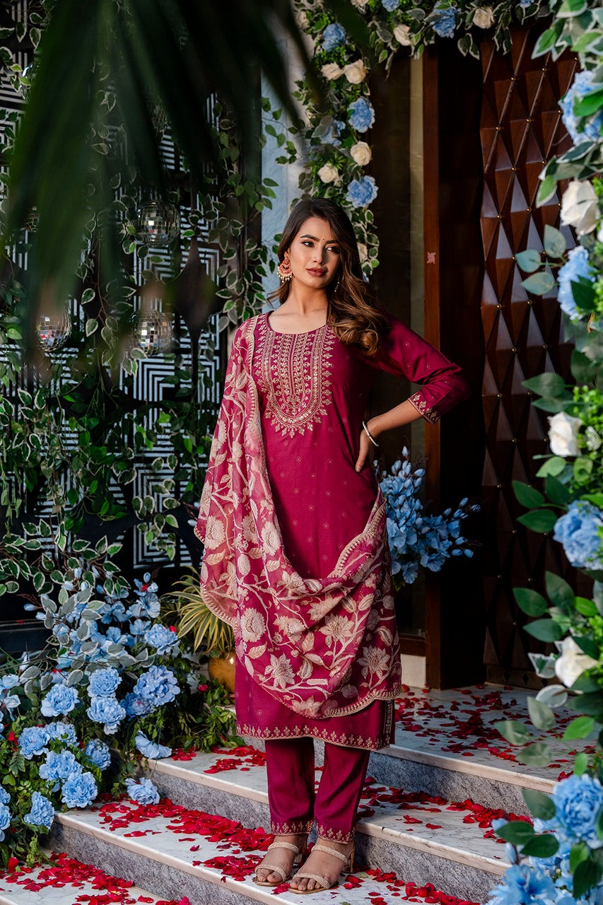 Gunjan Rose Suit Set