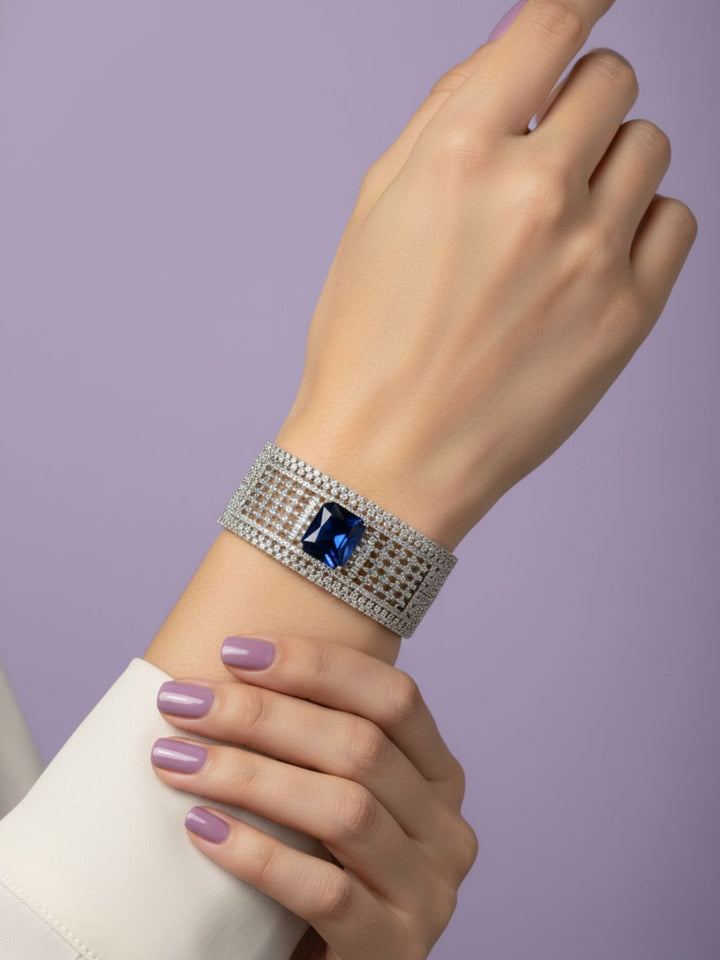 ANTAARA DELICATE DIAMOND BRACELET