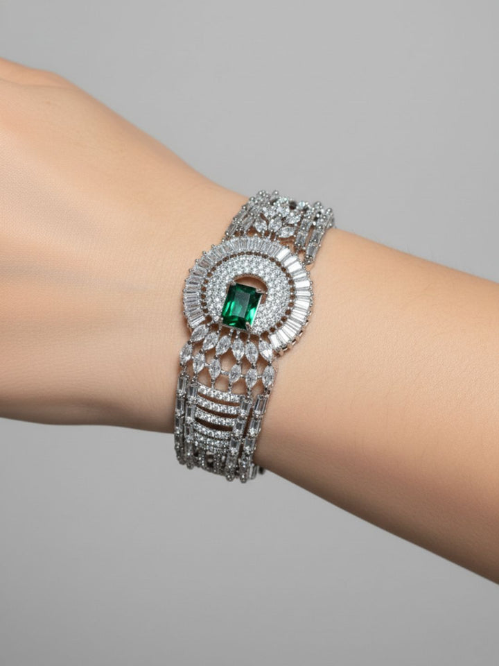 ANTAARA DELICATE DIAMOND BRACELET