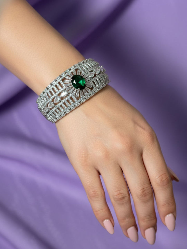 ANTAARA DELICATE DIAMOND BRACELET