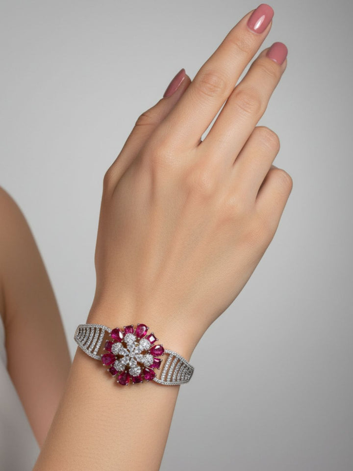 ANTAARA DELICATE DIAMOND BRACELET