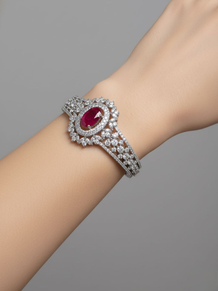 ANTAARA DELICATE DIAMOND BRACELET