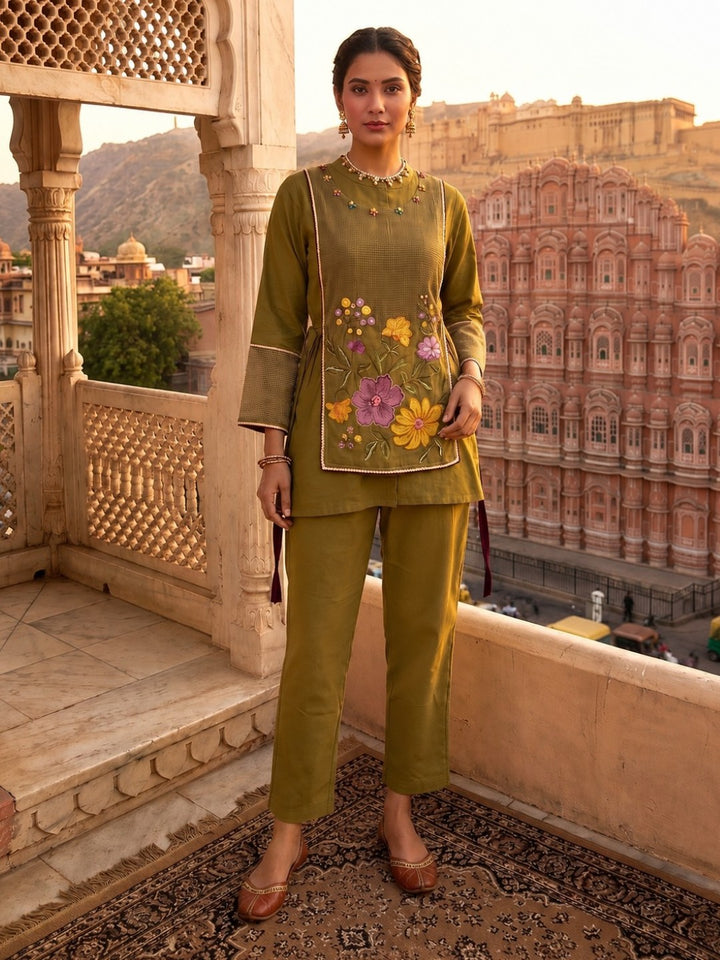 Gaur Mantis Embroidery Cotton Co-ord Set