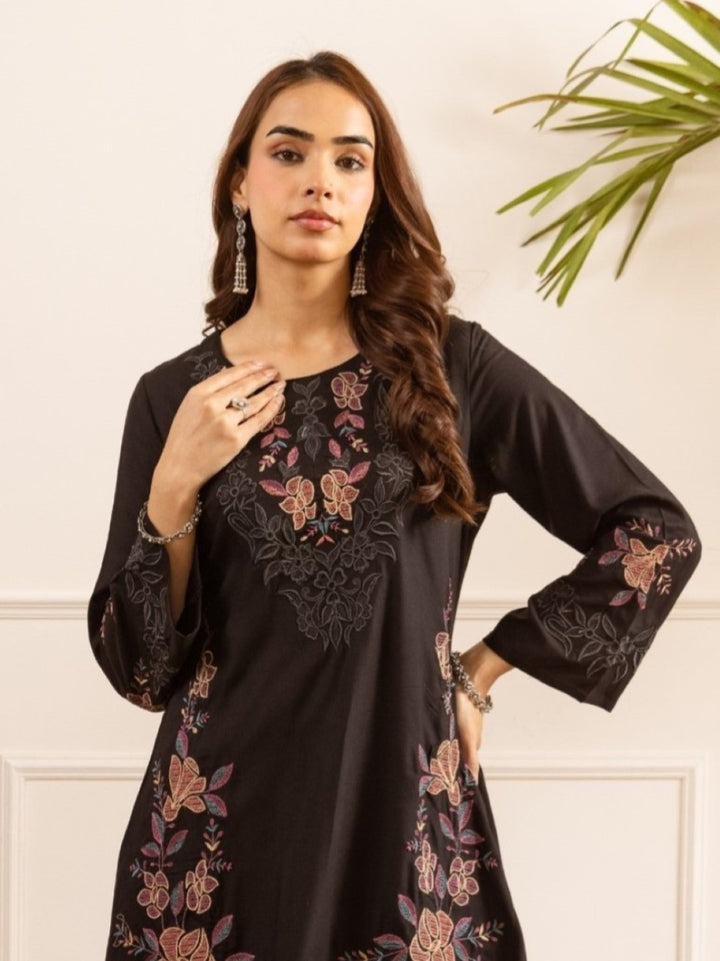 Karen irium embroidery cotton co-ord set