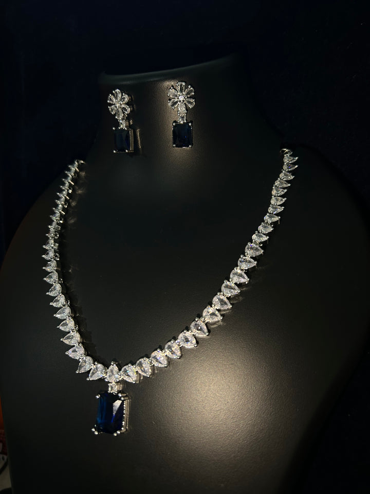 Antaara Diamond Necklace with Earings
