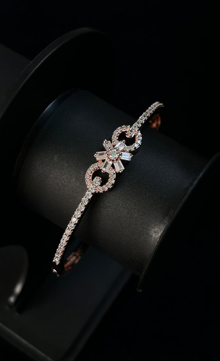 ANTAARA DELICATE DIAMOND BRACELET