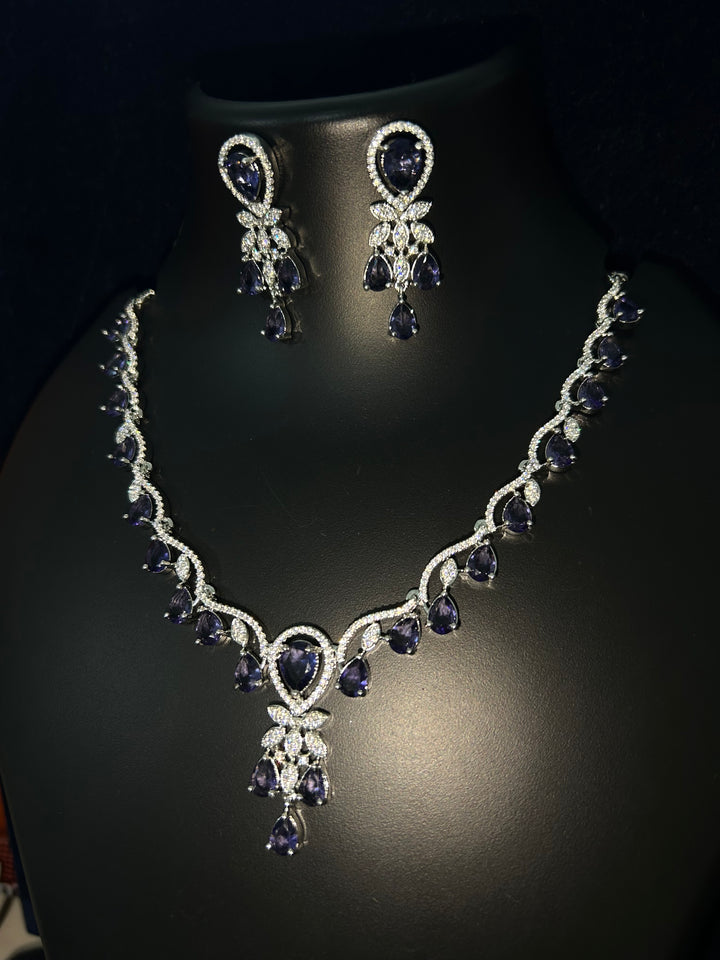 Antaara Diamond Necklace with Earings