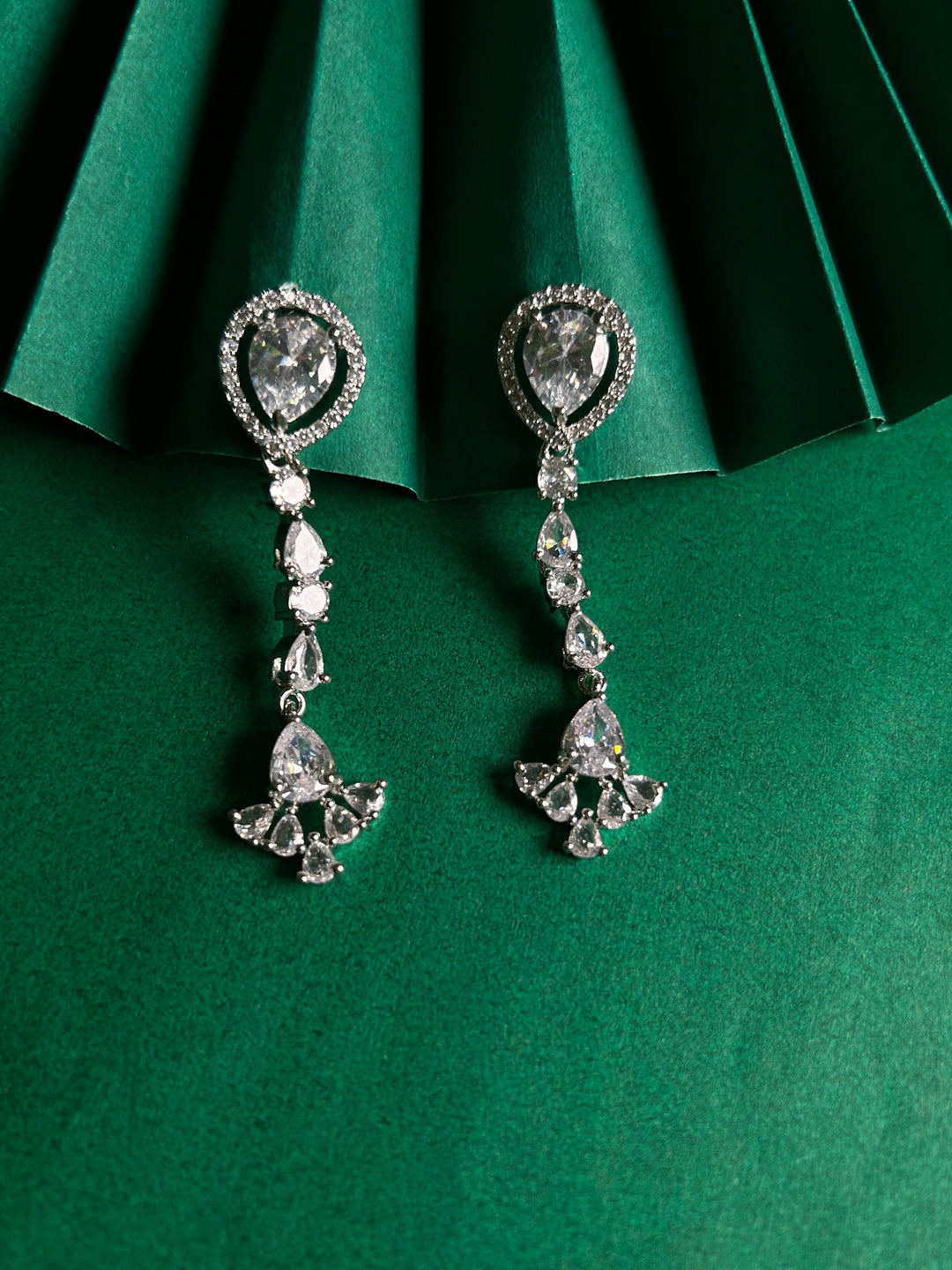 Antaara Diamond Necklace with Earings set