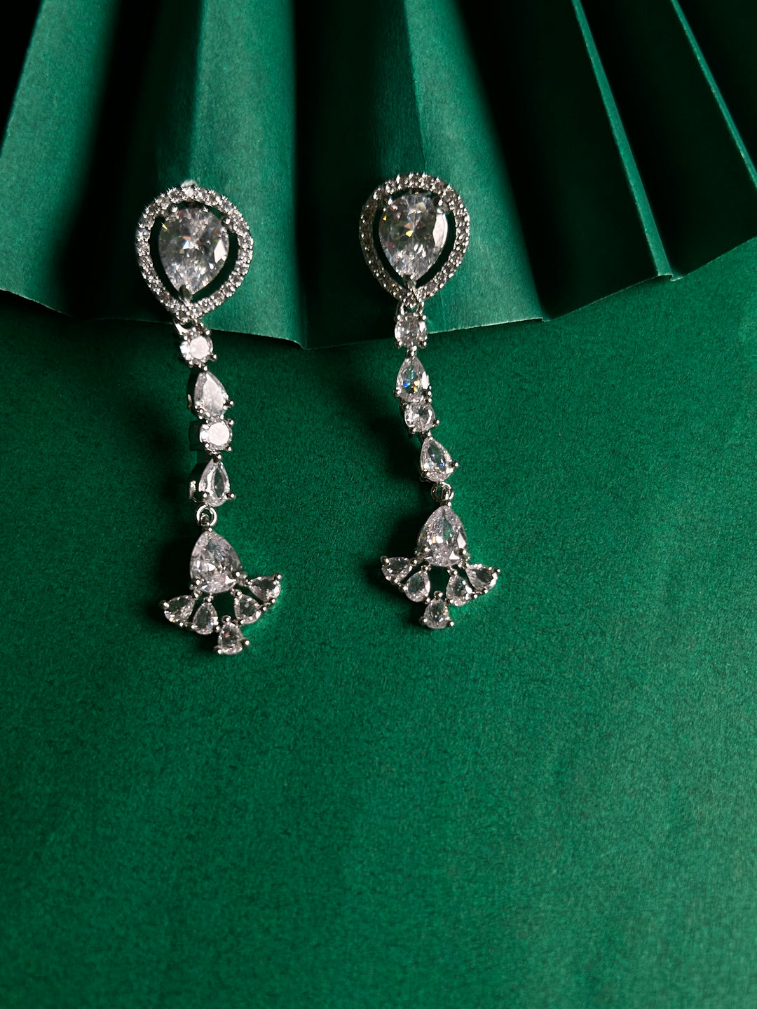 Antaara Diamond Necklace with Earings set