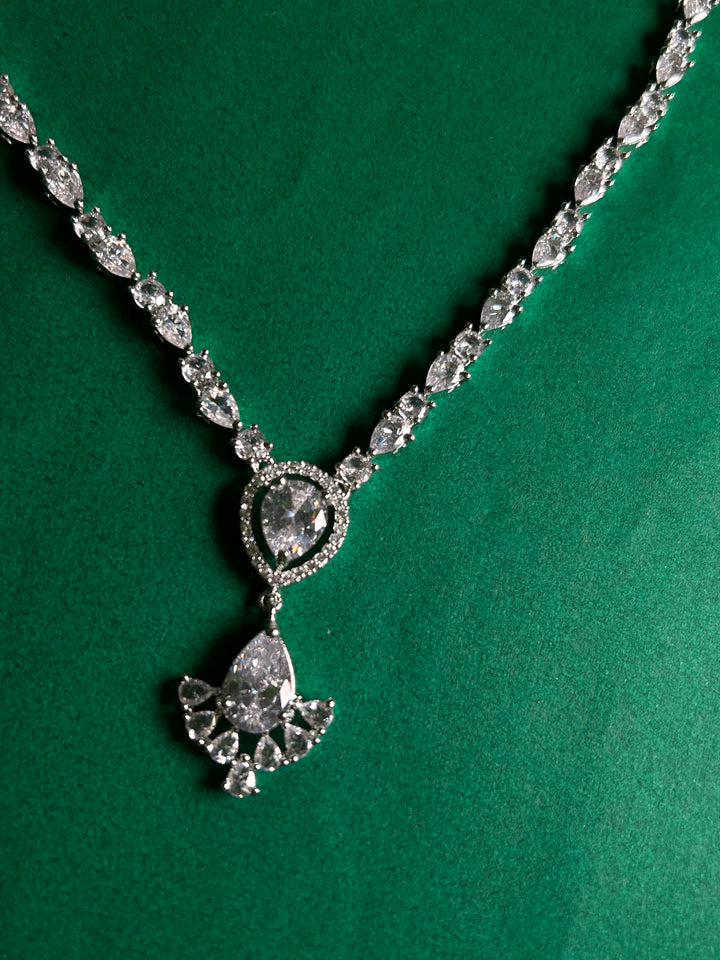 Antaara Diamond Necklace with Earings set
