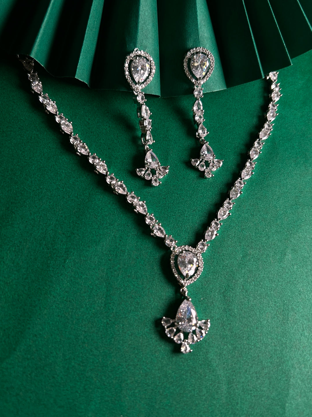 Antaara Diamond Necklace with Earings set