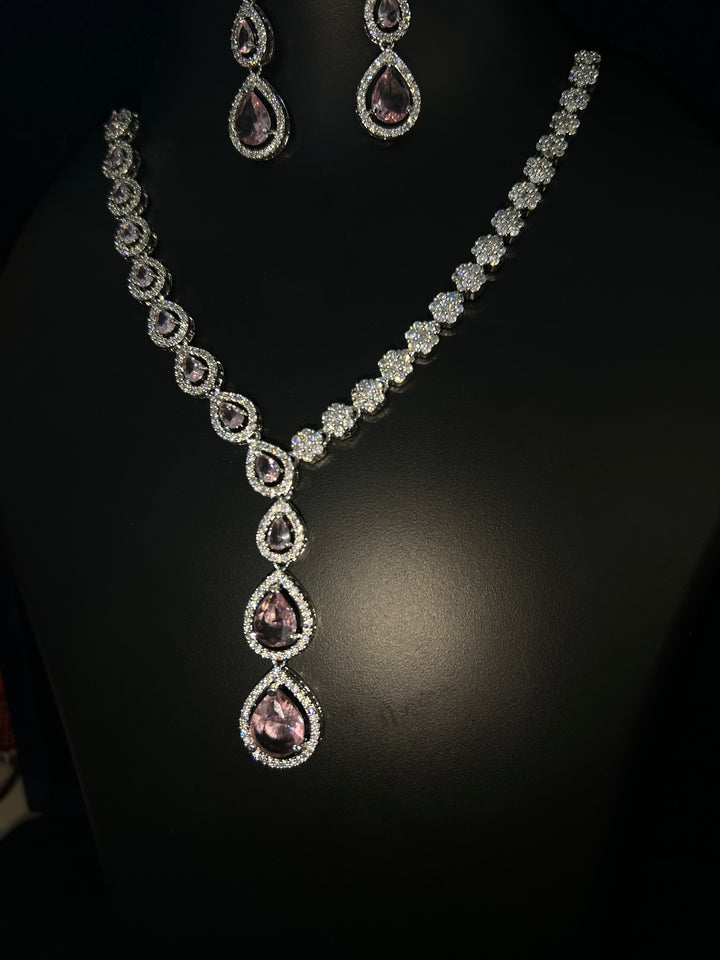 Antaara Diamond Necklace with Earings