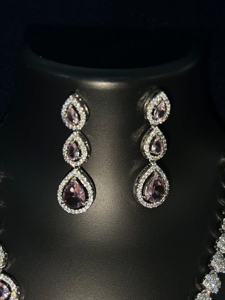 Antaara Diamond Necklace with Earings