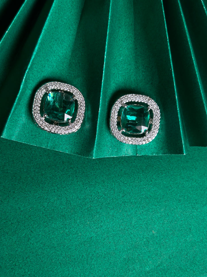 Savana Diamond Earing & Pendant Set