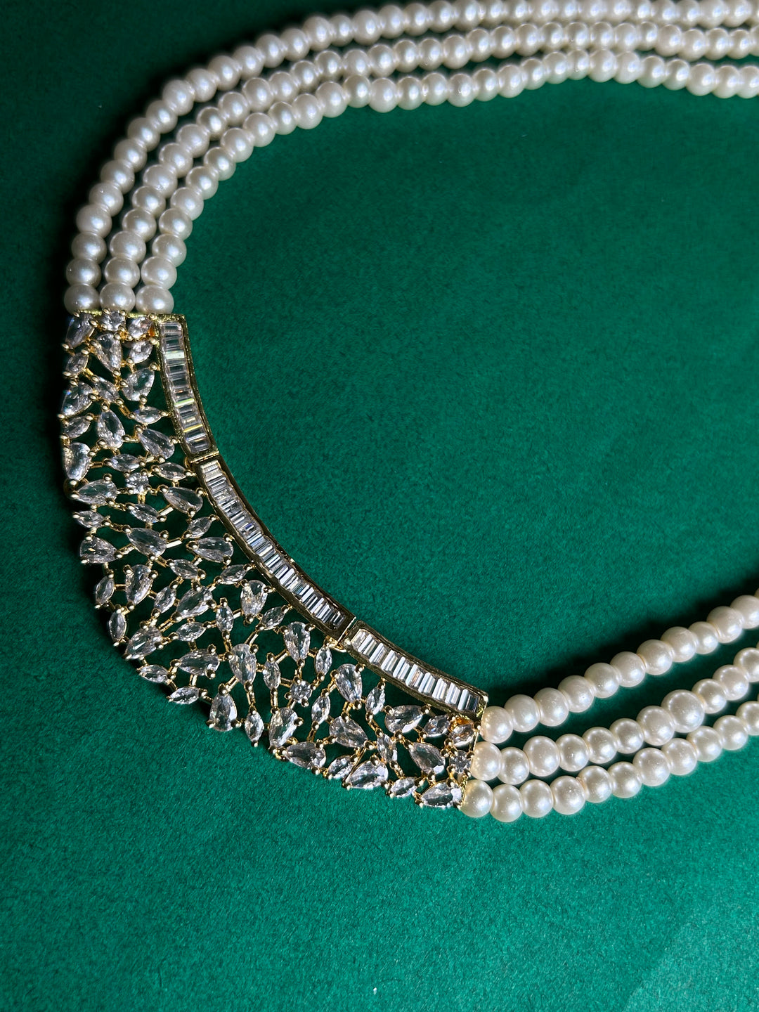 Antaara Diamond & pearl Necklace Earing Set