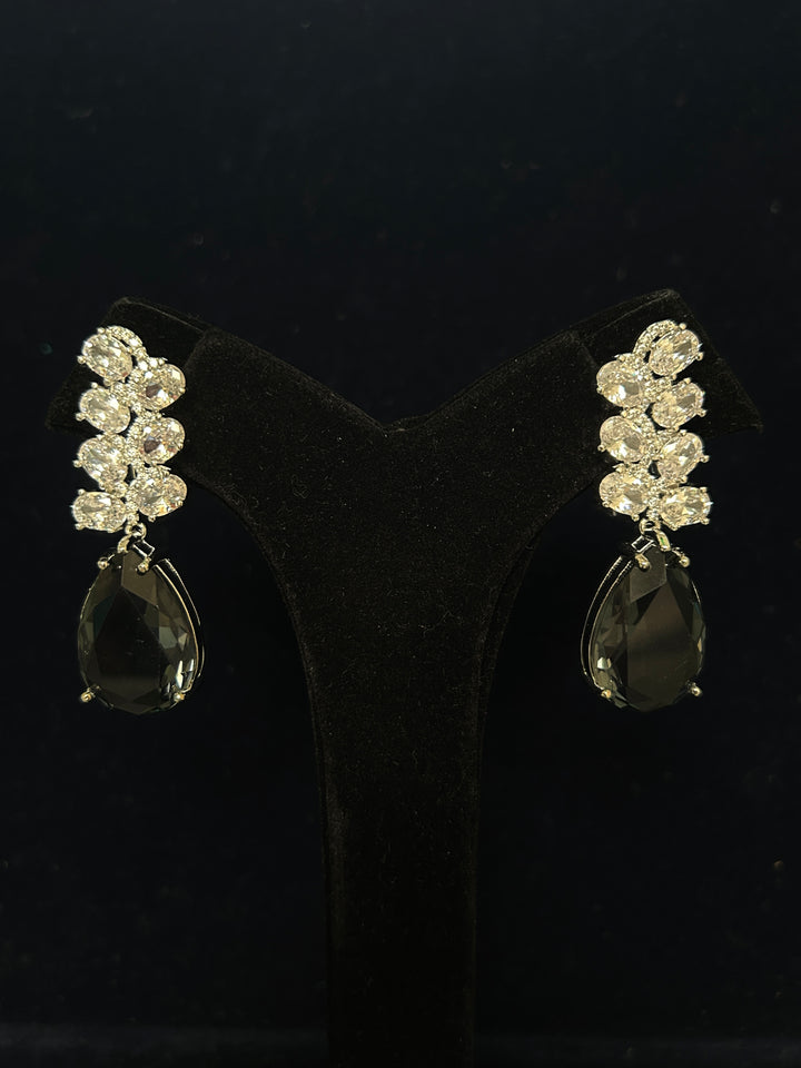 ANTAARA PEARL DIAMOND EARINGS