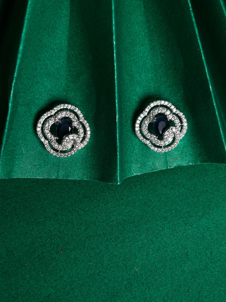 Savana Diamond Earing & Pendant Set