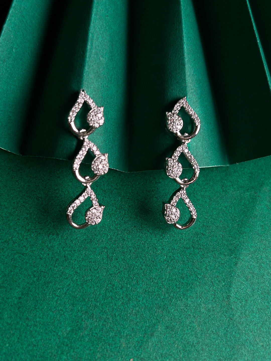 Antaara Diamond Necklace set