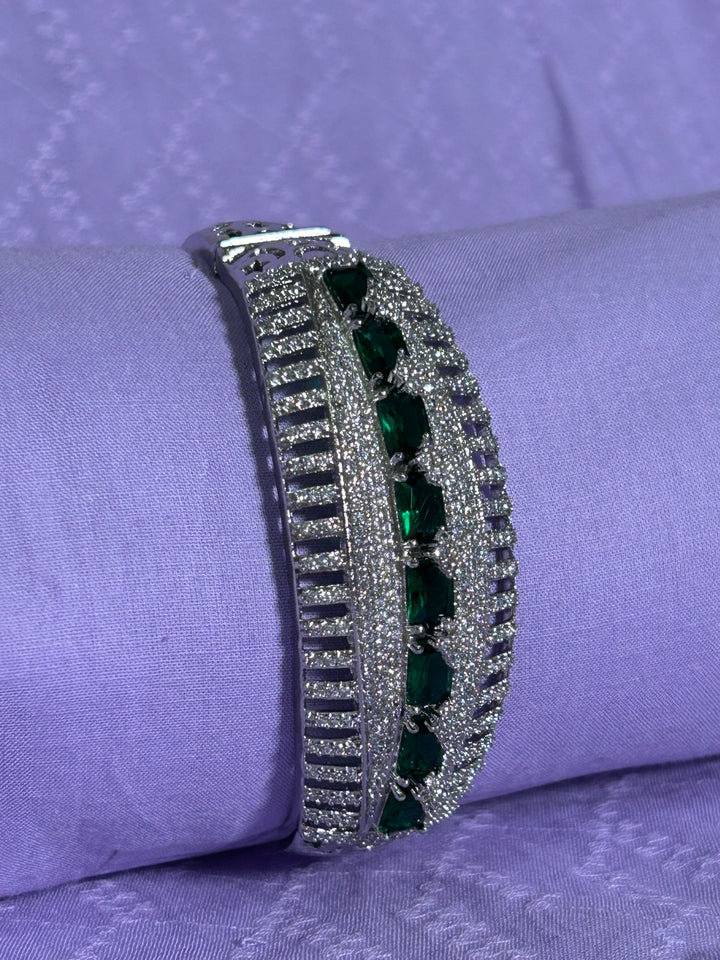 ANTAARA DELICATE DIAMOND BRACELET