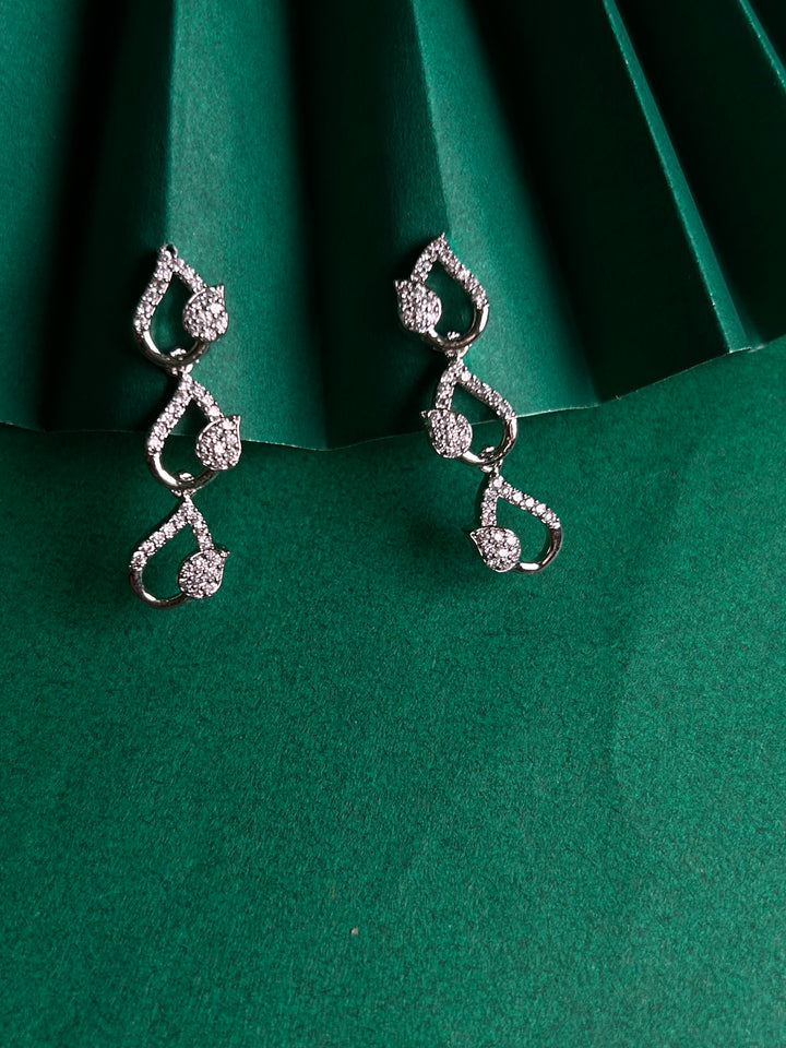 Antaara Diamond Necklace set