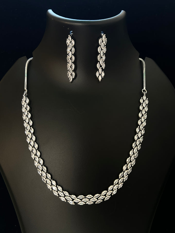 Antaara Diamond Necklace with Earings